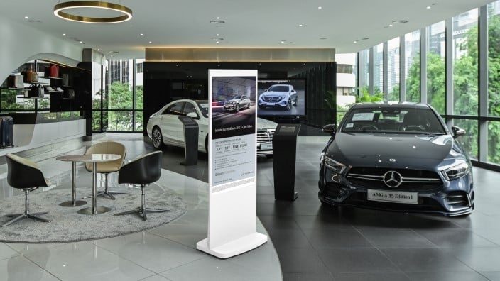 Freestanding Digital Screens in Mercedes Car Showroom