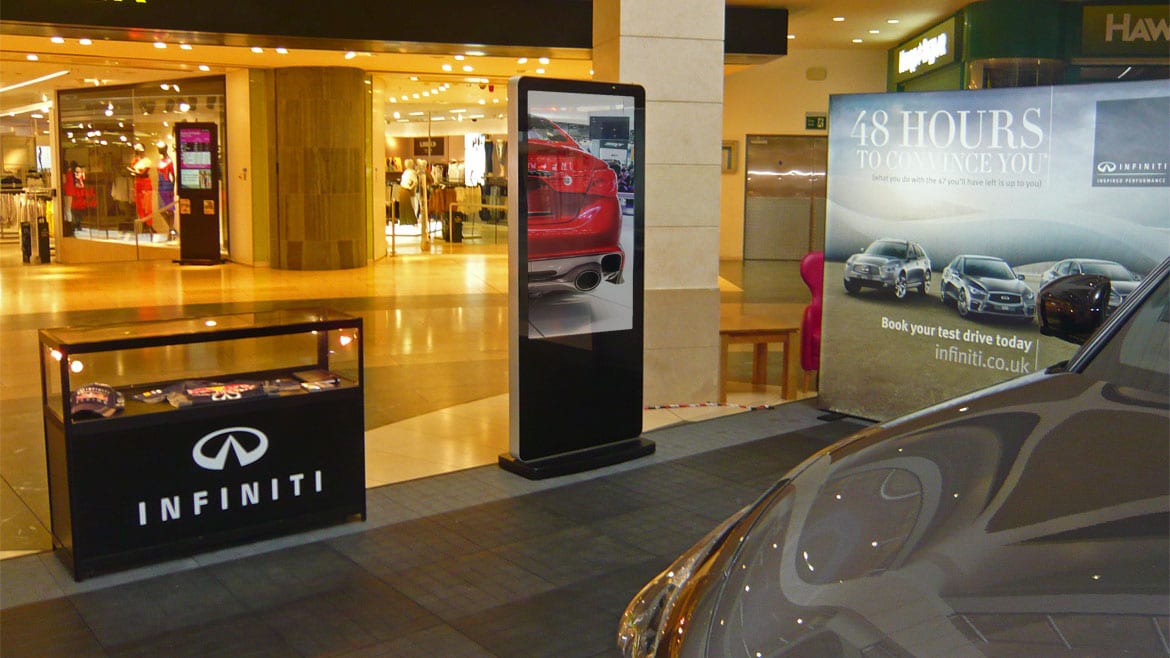 Freestanding digital screens for Infiniti Cars