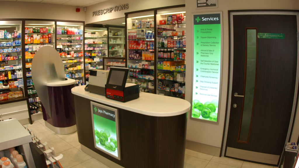 razor-led-snap-frame-light-boxes-in-a-pharmacy razor-led-snap-frame-light-boxes-in-a-pharmacy