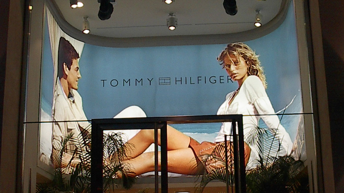 Curved fabric face light box for Tommy Hilfiger