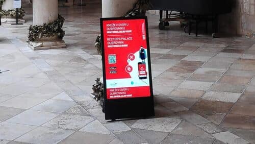 Outdoor digital a-board freestanding android water proof