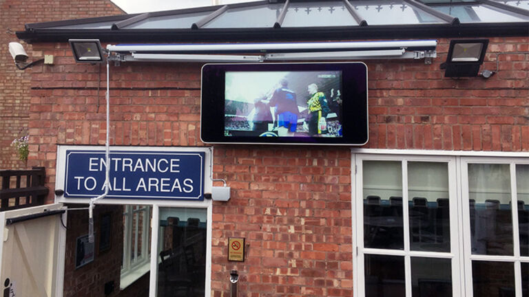 Outdoor Wall Mounted Digital Screen for a Pub