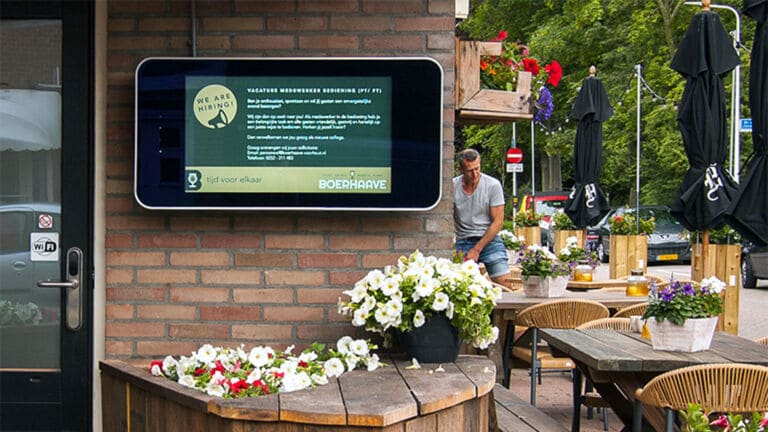 Outdoor Wall Mounted Digital Screen for a Restaurant