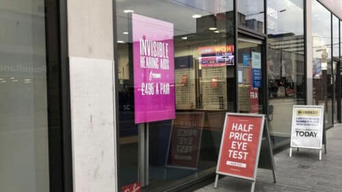 Ultra High Brightness Digital Window Display in an Optician