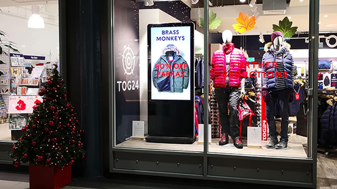 4K Freestanding Digital Screens | Portable XL UHD Digital Signage