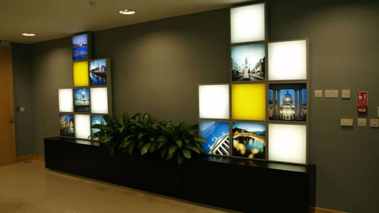 Titan Maxicase LED Light Boxes Display