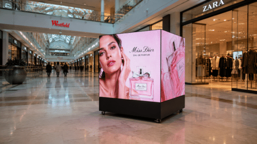 Digital LED Cube in Shopping Centre Digital LED Cube in Shopping Centre