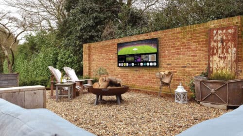 Outdoor-TV-Screen-55-inch