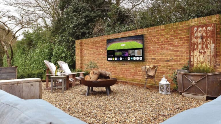Outdoor-TV-Screen-55-inch