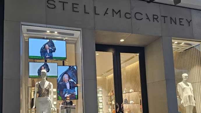 Sony High Haze Digital Displays for Stella McCartney shop windows